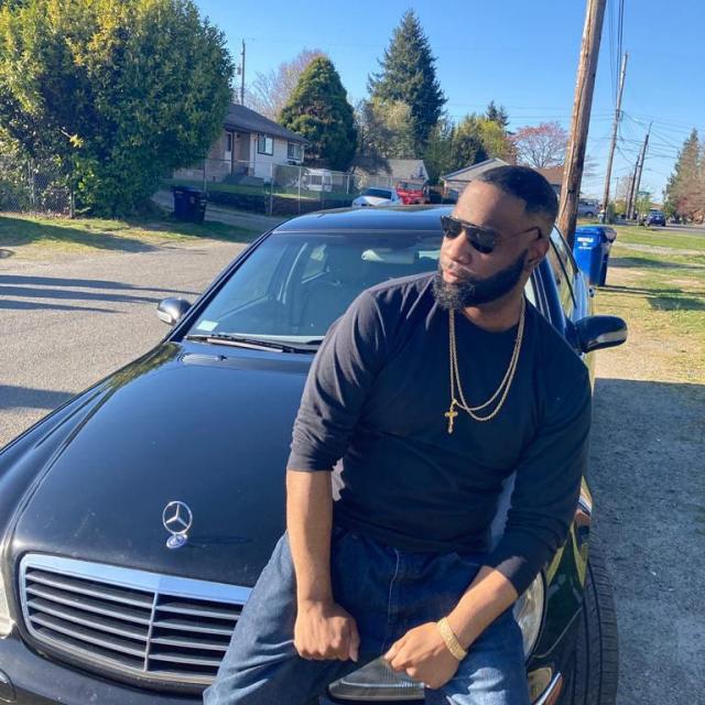 L J Minds aka 6'2